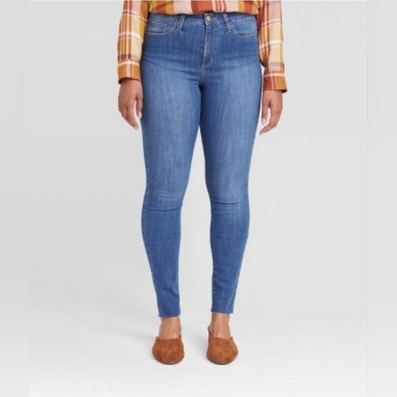 Universal Thread Denim - *High-Rise Skinny Jeans - Universal Thread, Size 17